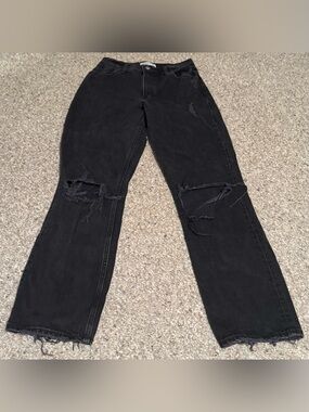 Abercrombie & Fitch The 90’s Straight Ultra High Rise Black Distressed Jeans
